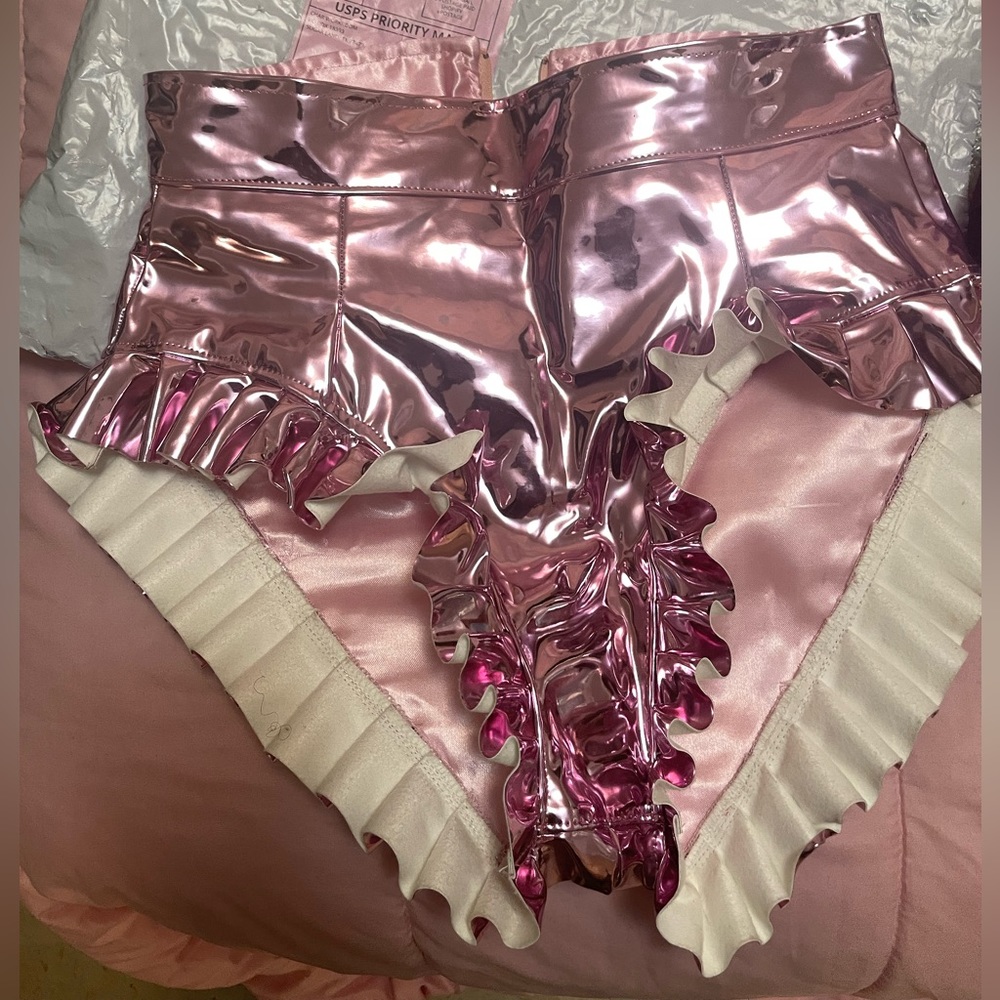 Charwork room high waist Barbie shorts